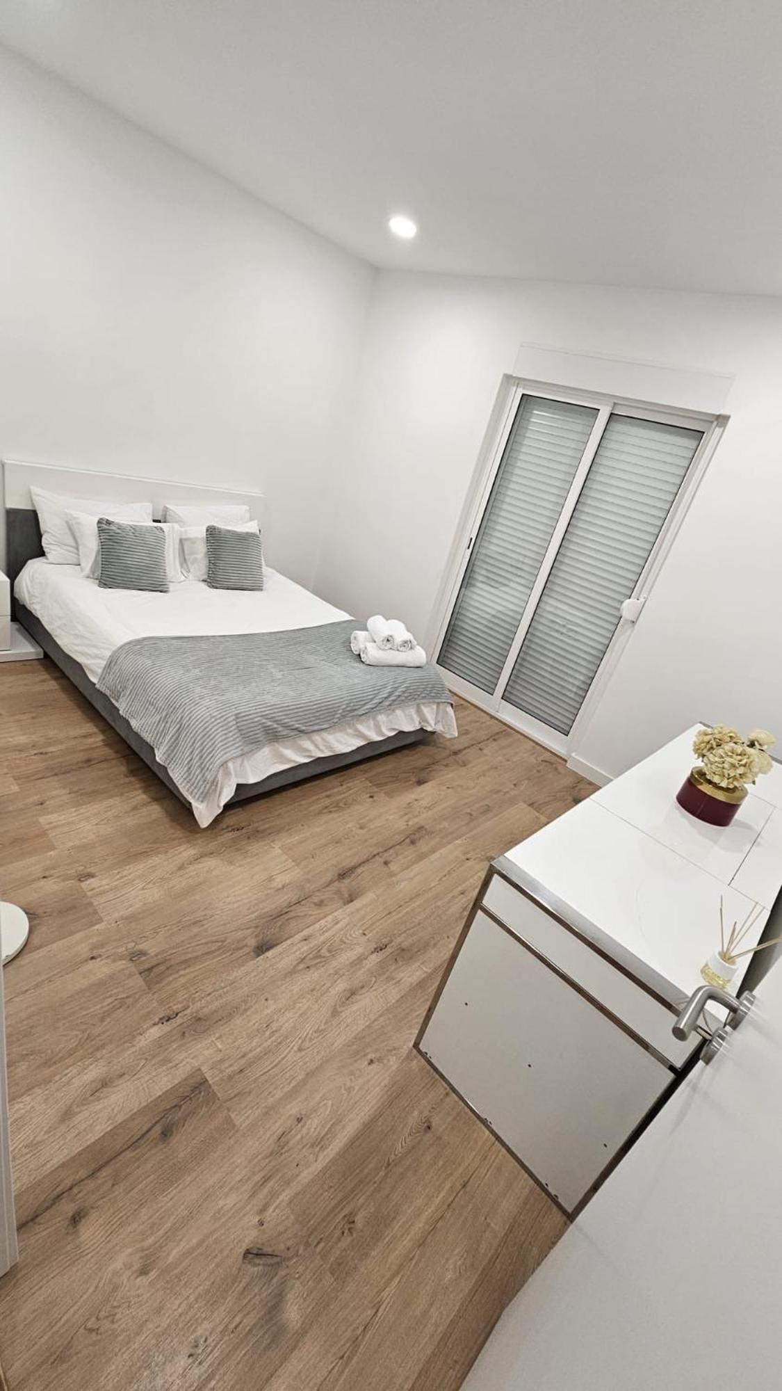 Apartamento T3 Em Lisboa/ Келуш Екстериор снимка