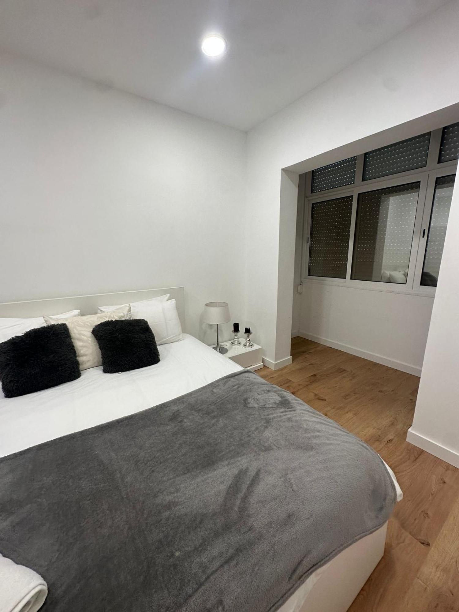 Apartamento T3 Em Lisboa/ Келуш Екстериор снимка