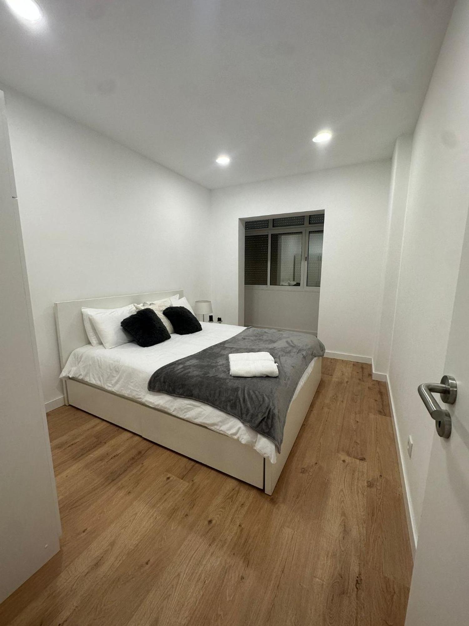 Apartamento T3 Em Lisboa/ Келуш Екстериор снимка